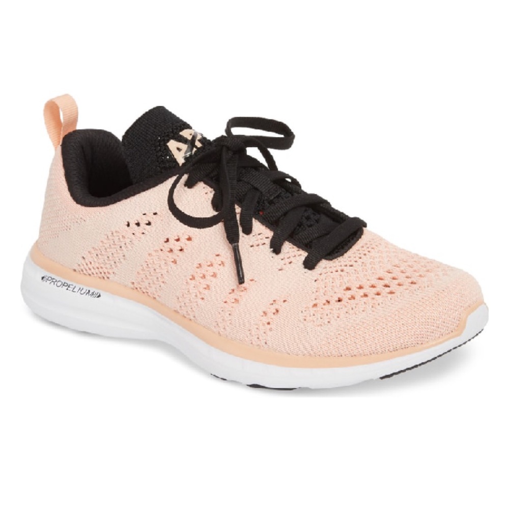 NIB APL Techloom Pro Knit - 6.5 - Blush